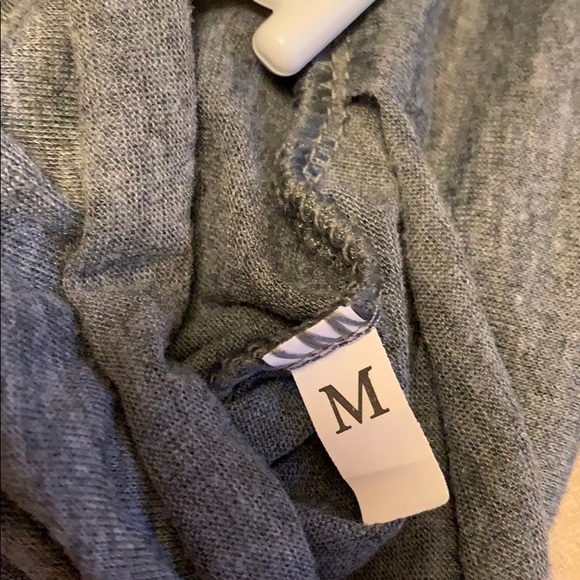 Shrug / poncho - Picture 4 of 4